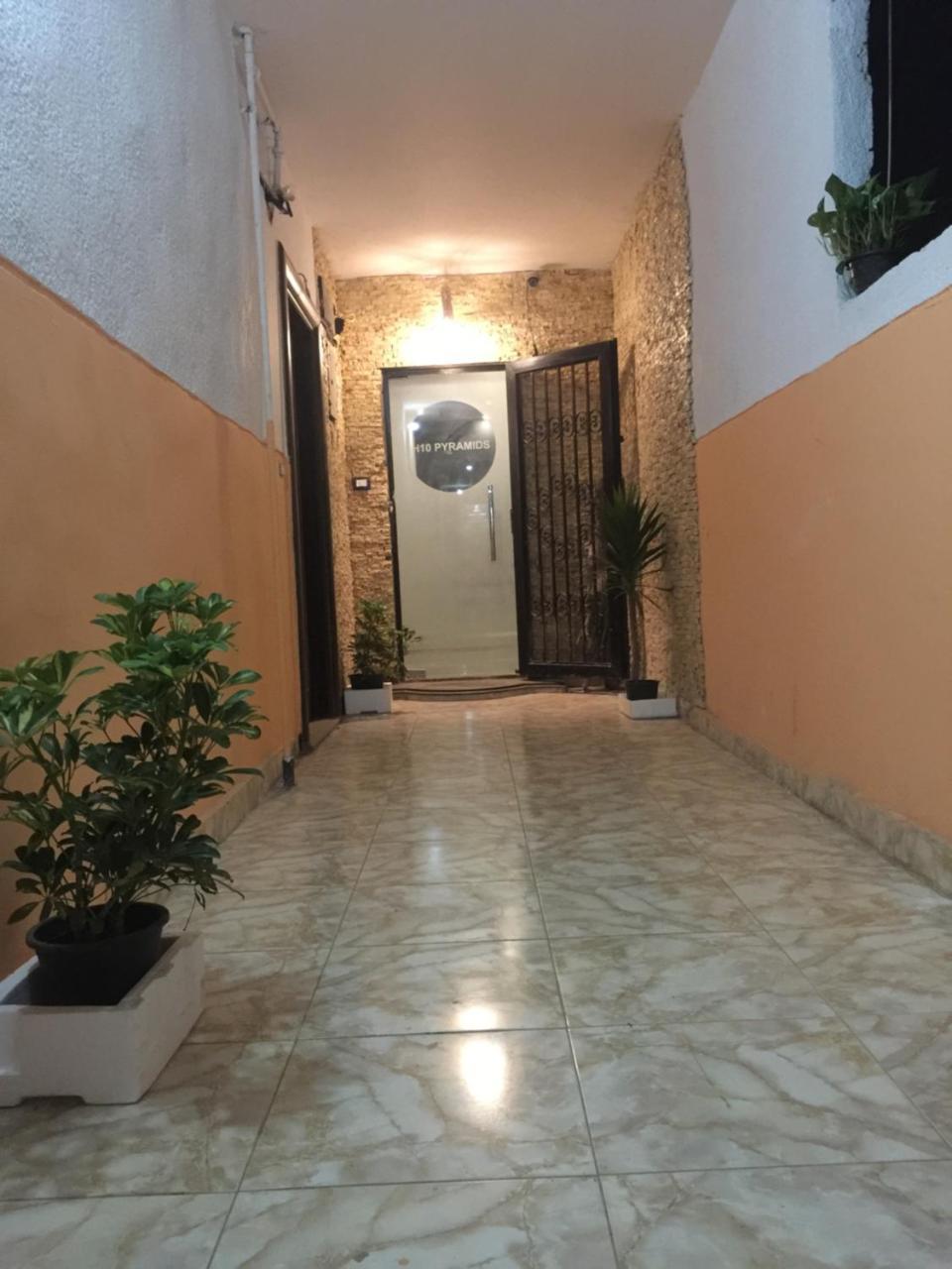 H100 Pyramids View Hostel Giza Bagian luar foto