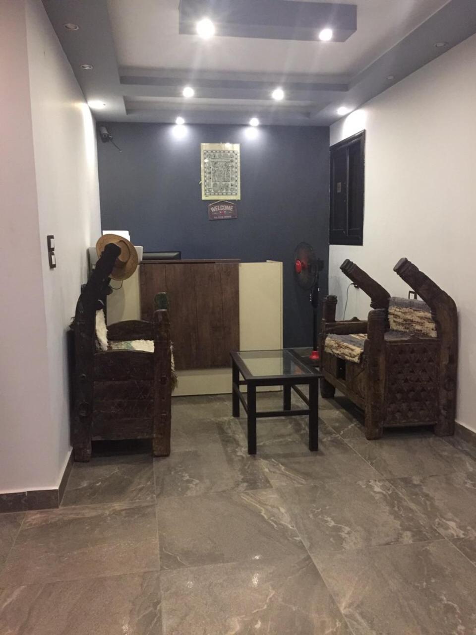 H100 Pyramids View Hostel Giza Bagian luar foto